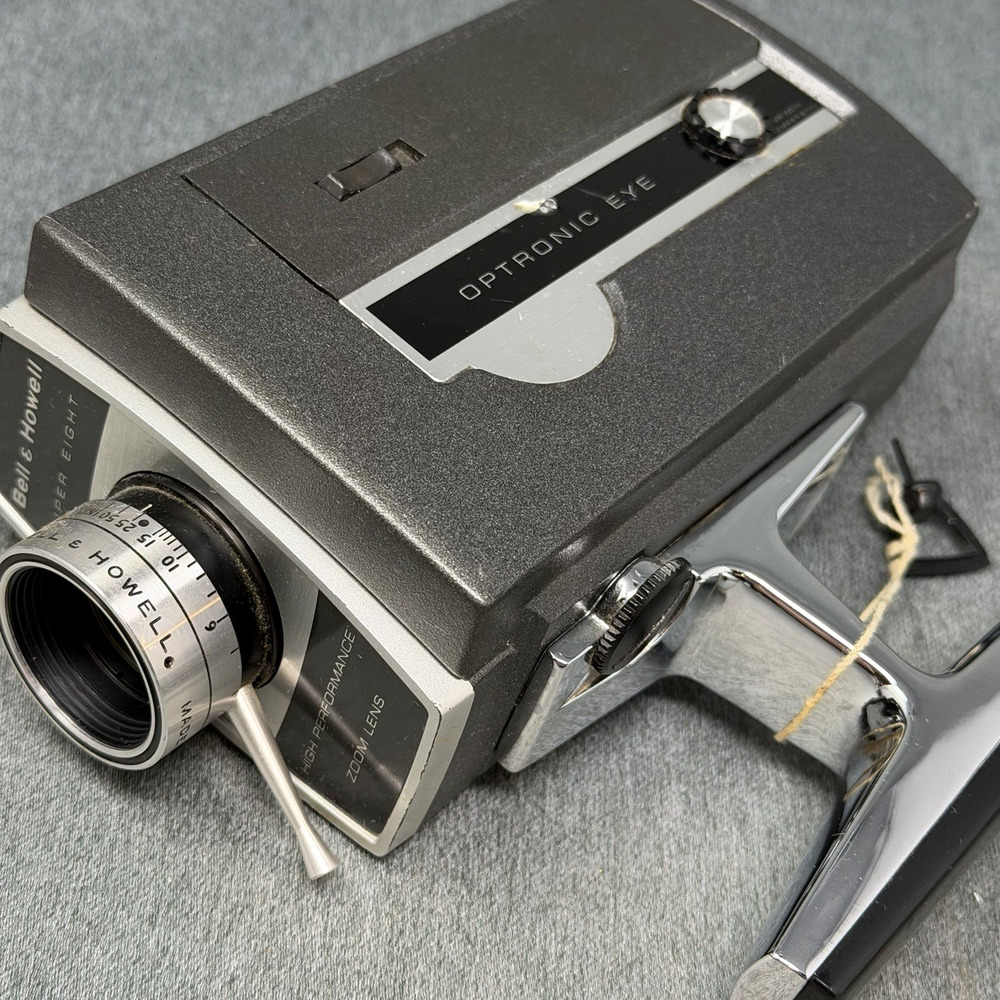 Vintage Bell & Howell Super 8 Movie Camera Optronic Eye Autoload UNTESTED